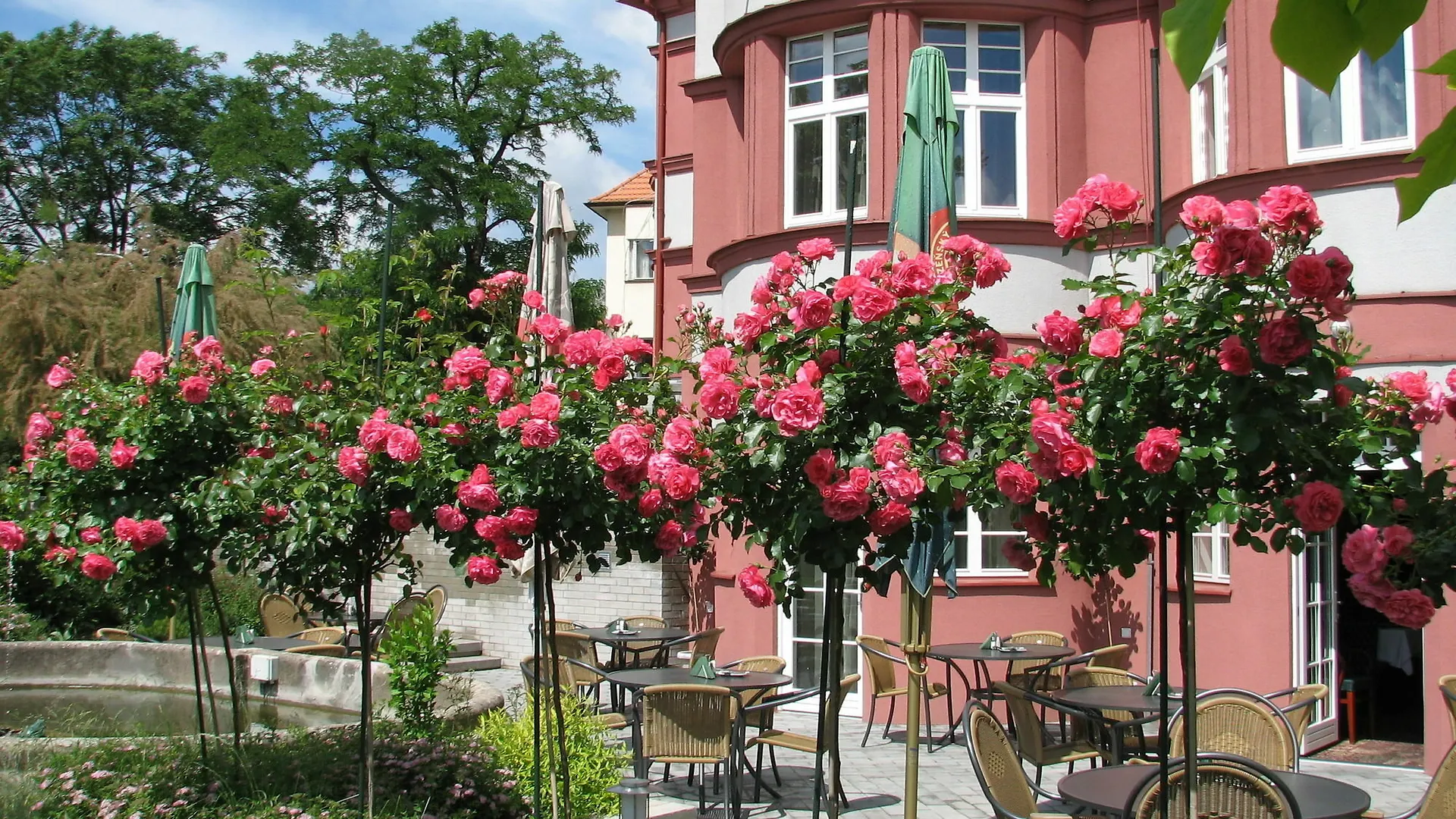 Hotel Villa Πράγα 4*,